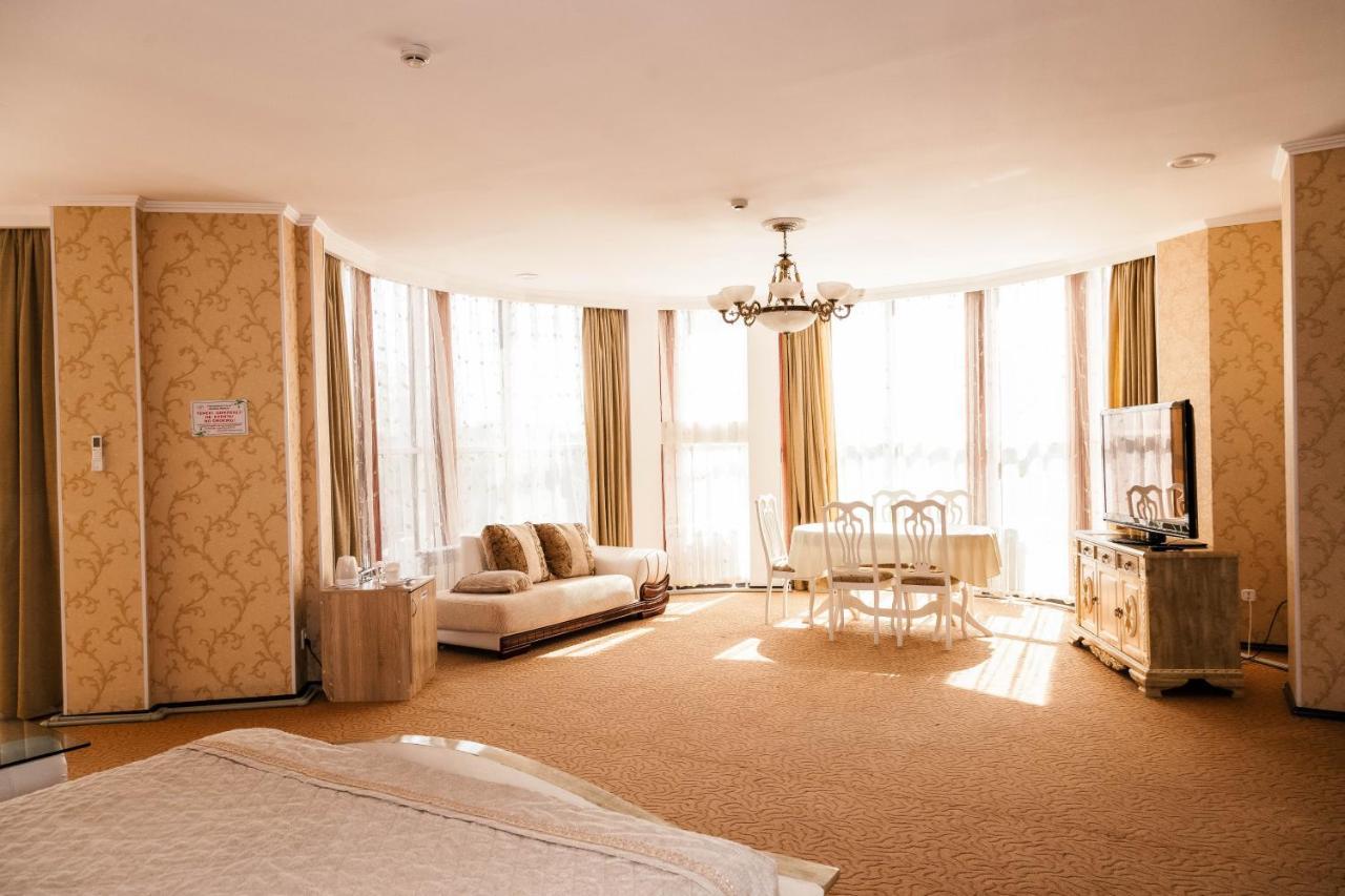 Golden Palace Aktau  Kültér fotó
