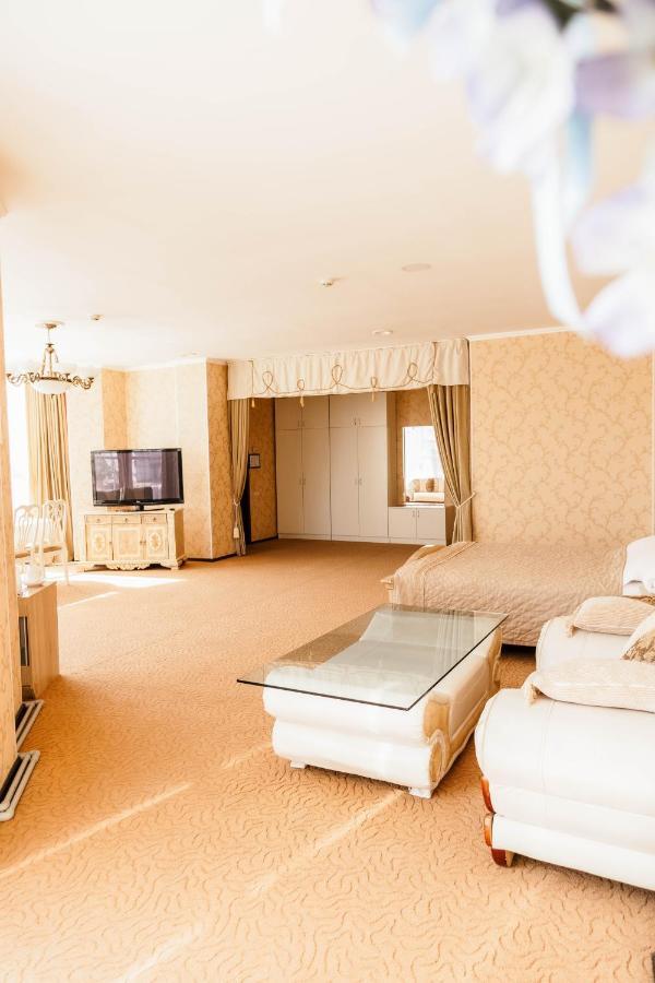 Golden Palace Aktau  Kültér fotó