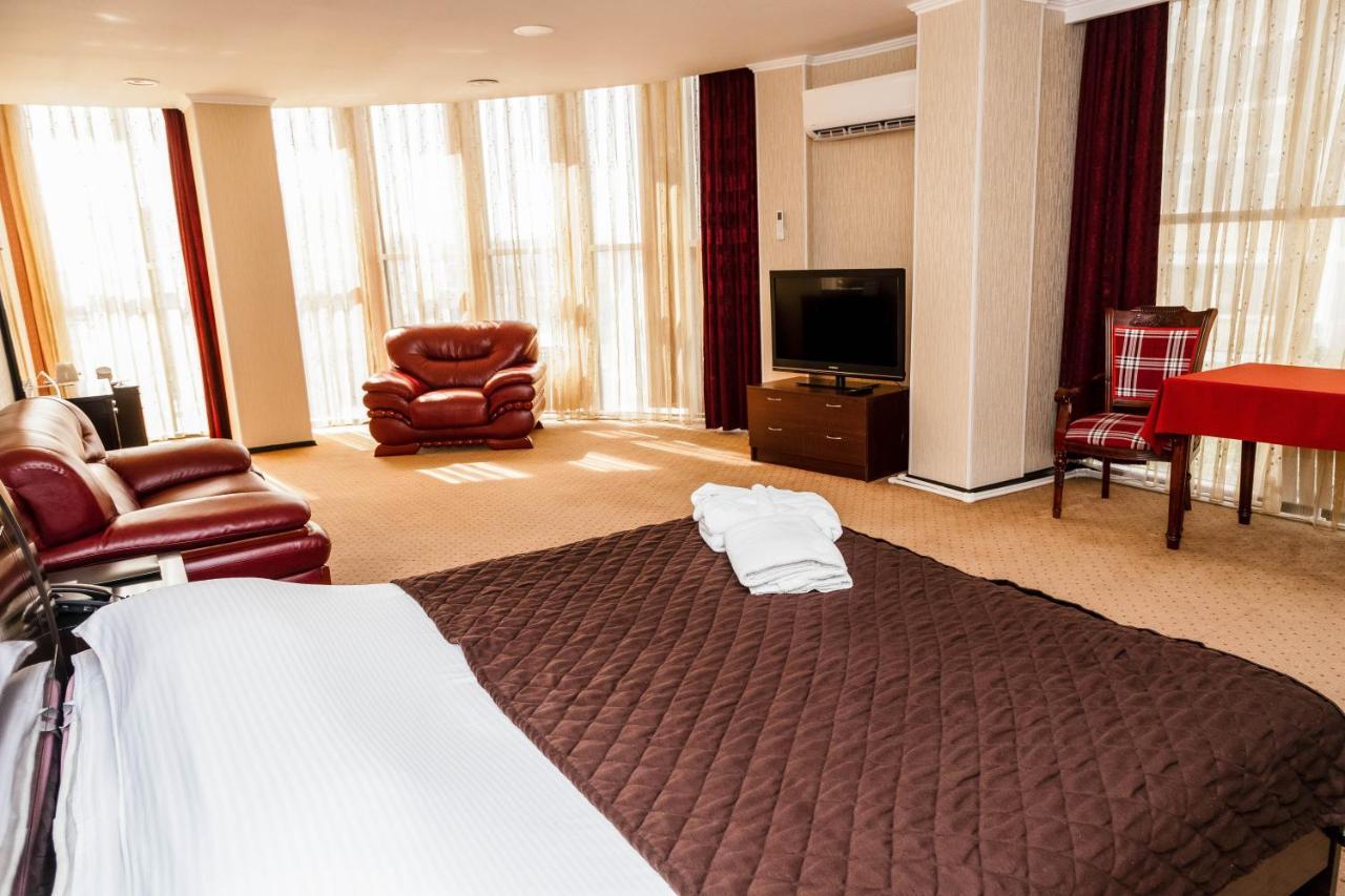 Golden Palace Aktau  Kültér fotó